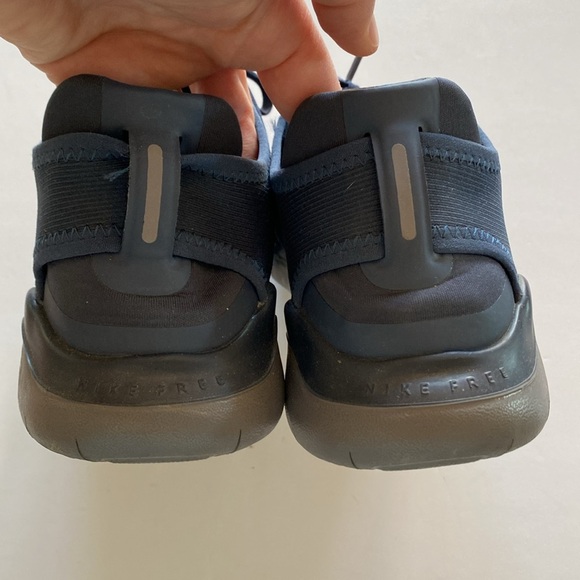 Nike Free Run Blue Athletic Shoes with Breathable Mesh men’s 9 worn once - Picture 3 of 7